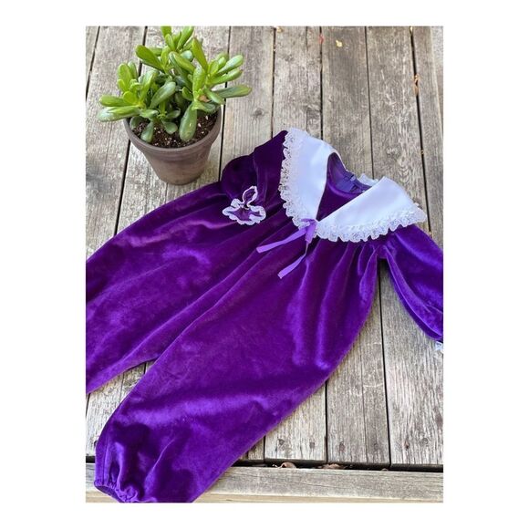 Vintage 80s 90s Royal Purple Velvet Romper Jumpsuit Lace Puritan Collar Trim - Picture 4 of 8
